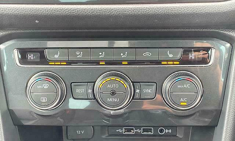 2018 Volkswagen Tigu...