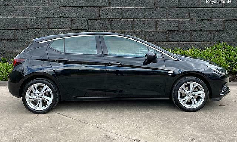 2018 Vauxhall Astra ...