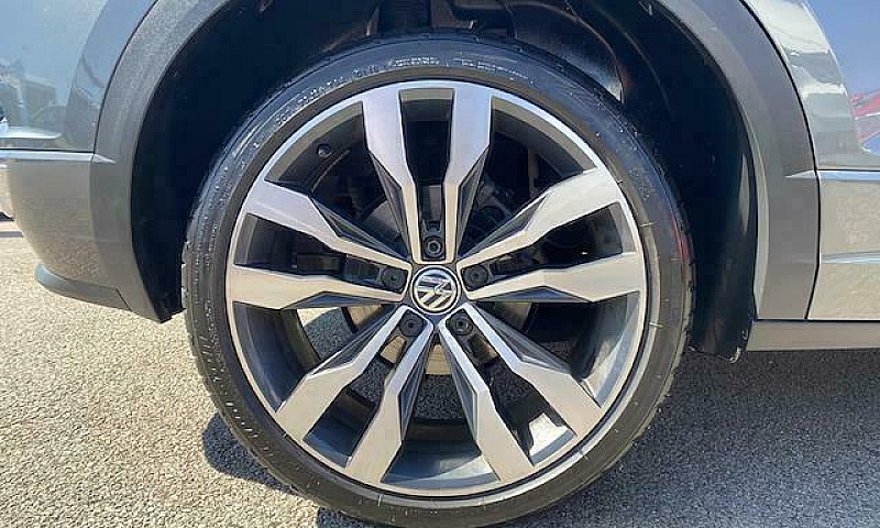 2019 Volkswagen T-Ro...