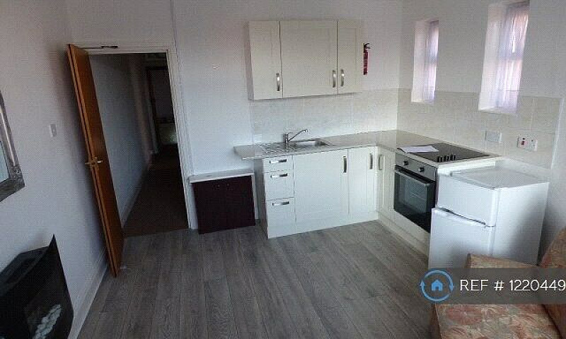 1 Bedroom Flat In Qu...