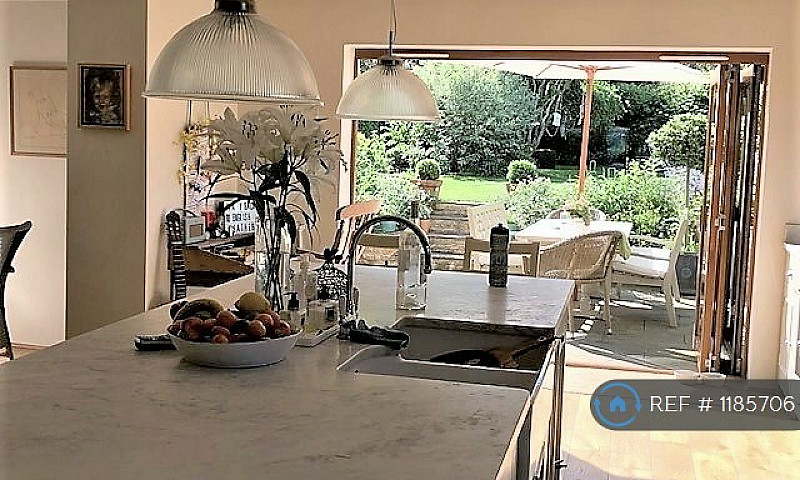4 Bedroom House In M...