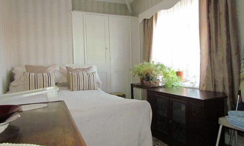 3 Bedroom Semi-Detac...
