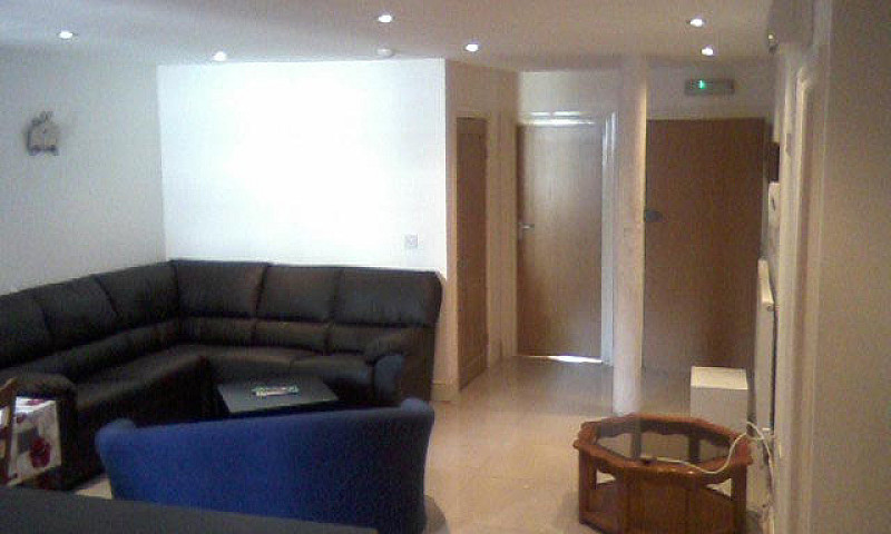 6 Bedroom Student Fl...