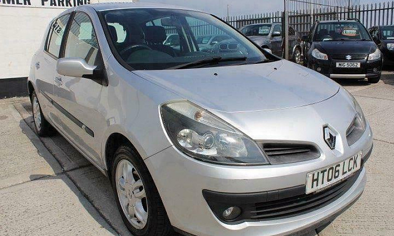 2006 Renault Clio 1....