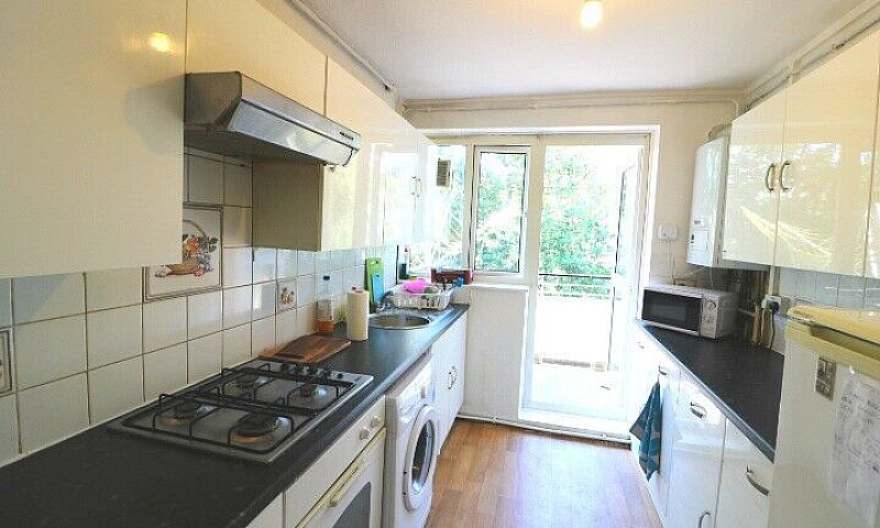 Three Bedroom Apartm...