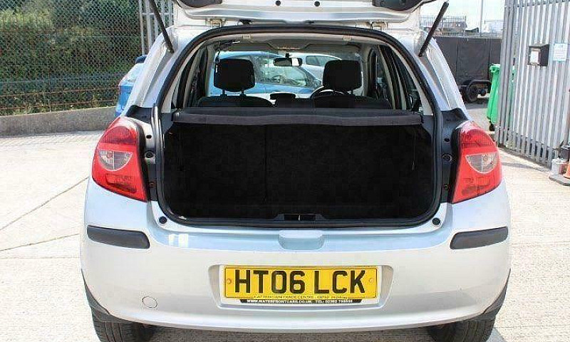 2006 Renault Clio 1....