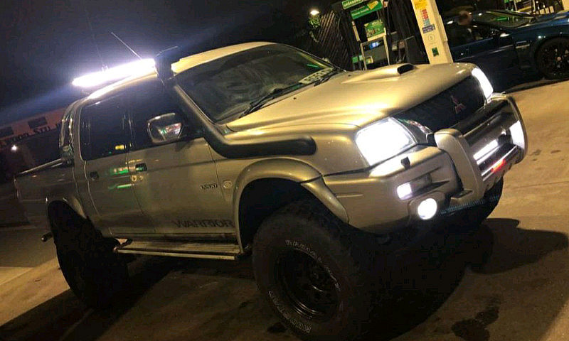 2003/53 Mitsubishi L...
