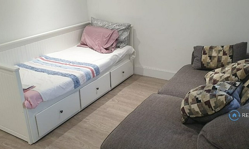 1 Bedroom In Peckham...