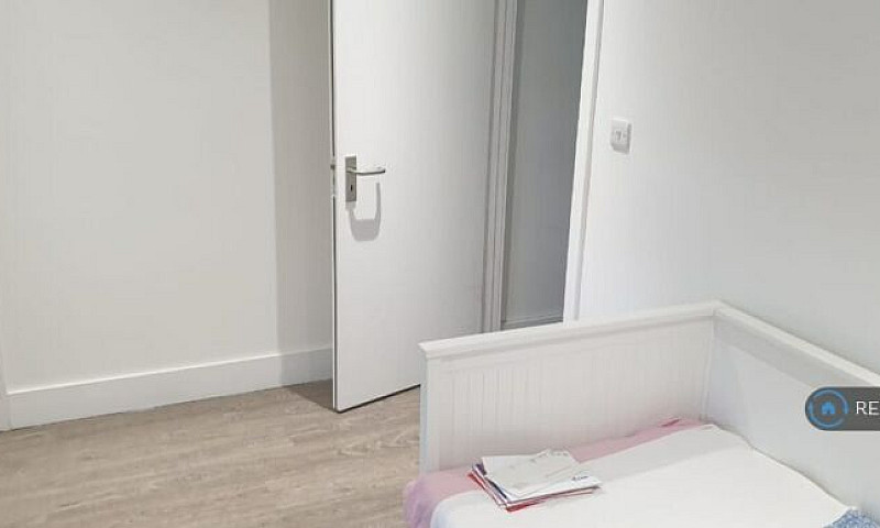 1 Bedroom In Peckham...