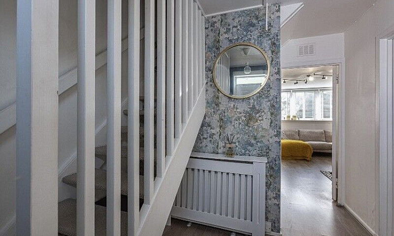 3 Bed Maisonette For...