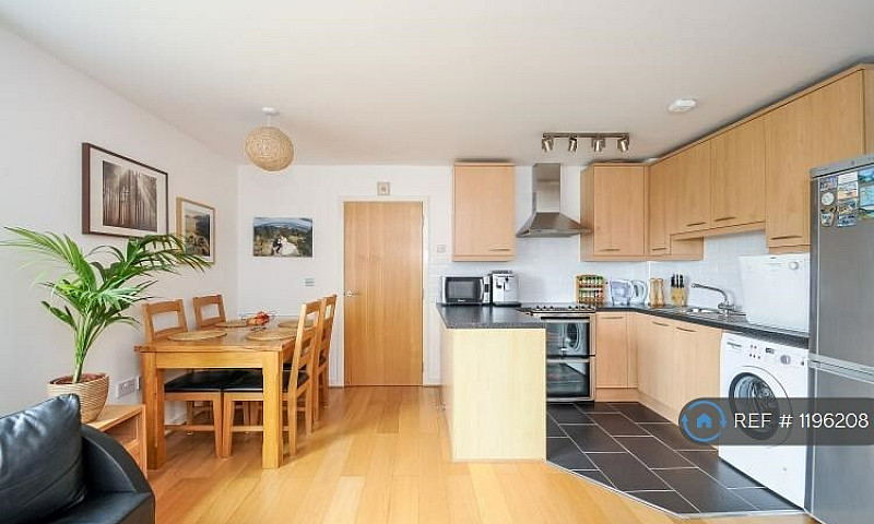 1 Bedroom Flat In Sc...