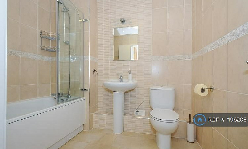 1 Bedroom Flat In Sc...