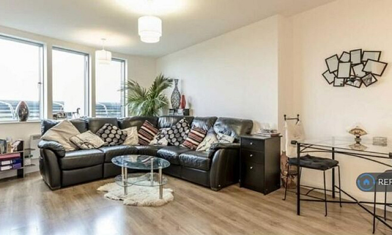 2 Bedroom Flat In Fo...