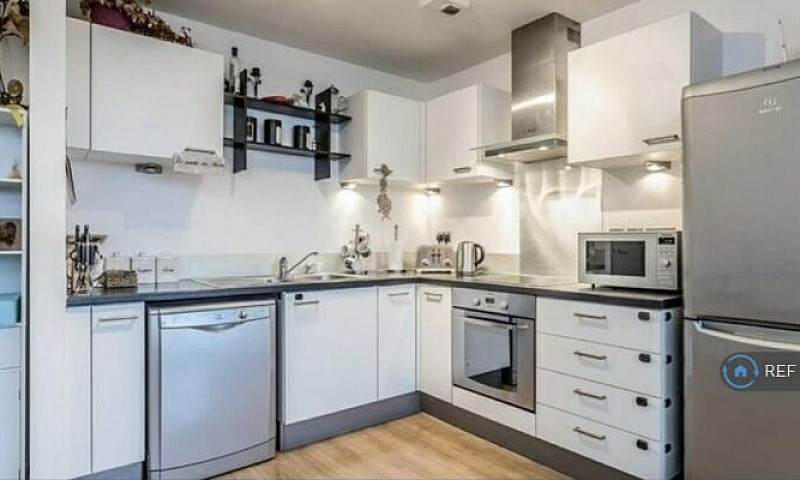 2 Bedroom Flat In Fo...