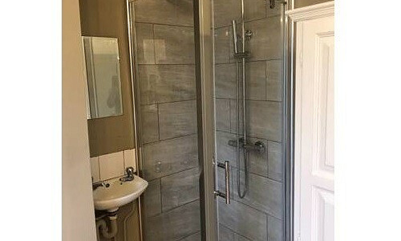 Semi-Studio To Rent ...