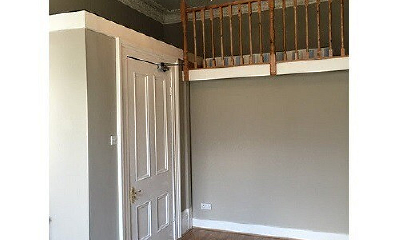 Studio To Rent Holla...
