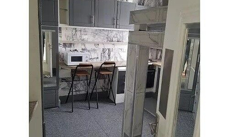 Double Bedsit To Ren...