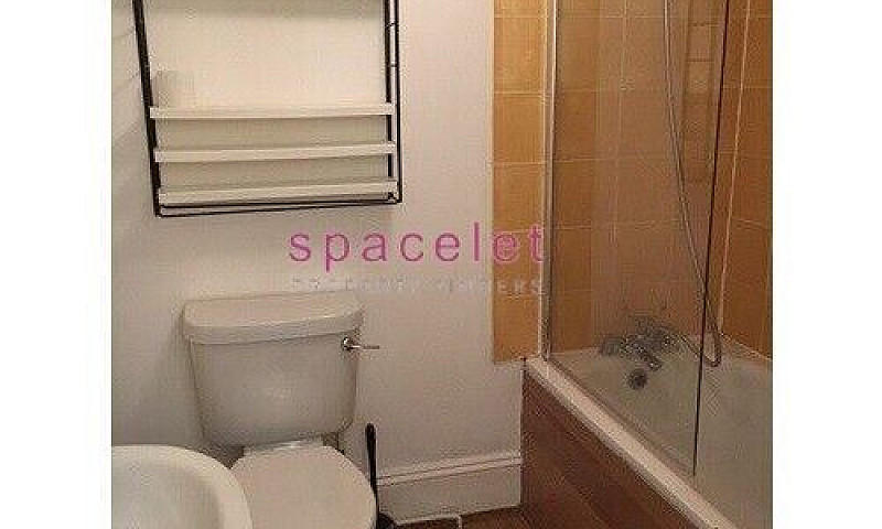 Studio To Rent St St...