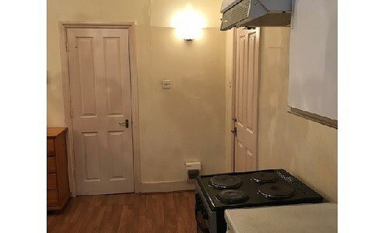 Studio To Rent Glazb...