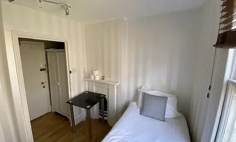 Bedsit To Rent Holla...