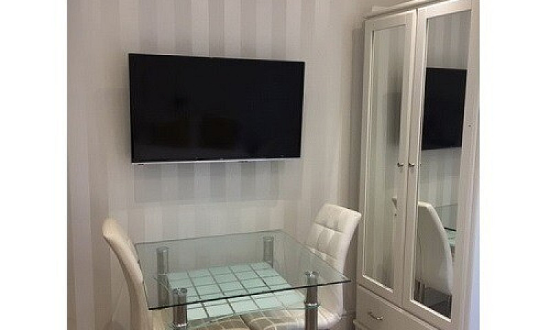  Semi-Studio To Rent...