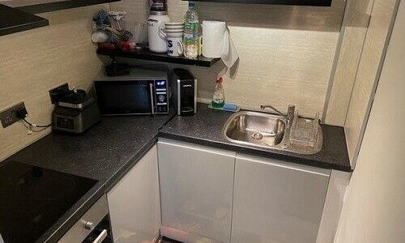 En-Suite Room To Ren...