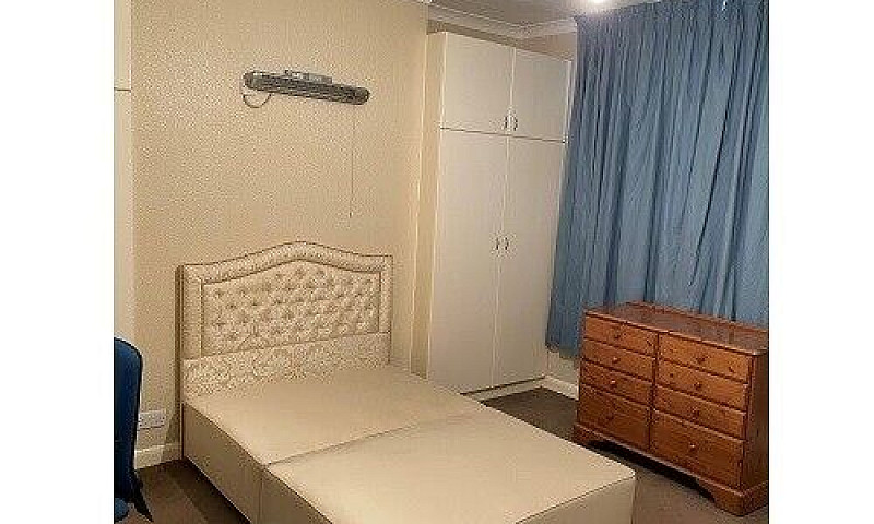 Semi-Studio Flat To ...