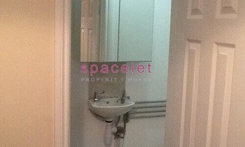 Studio To Rent Welle...