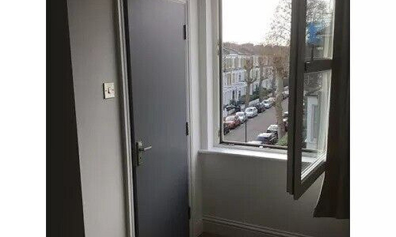 Studio To Rent Sheph...