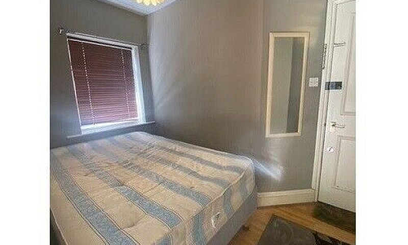 Studio/One Bedroom F...