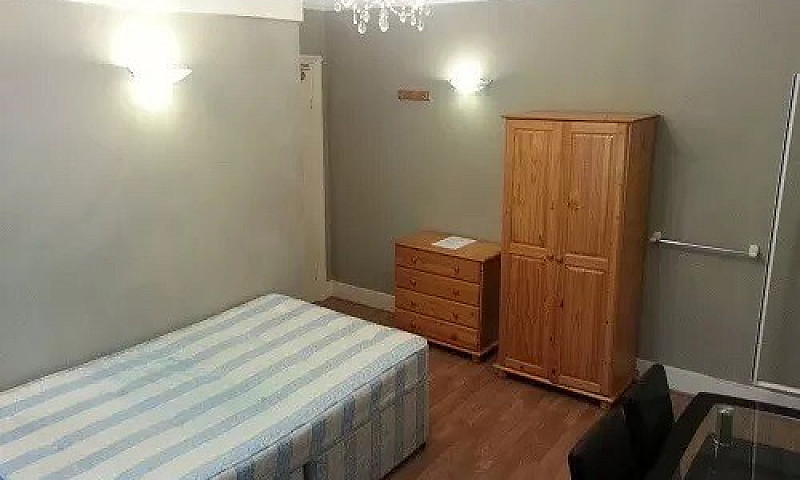 Studio To Rent Hamme...