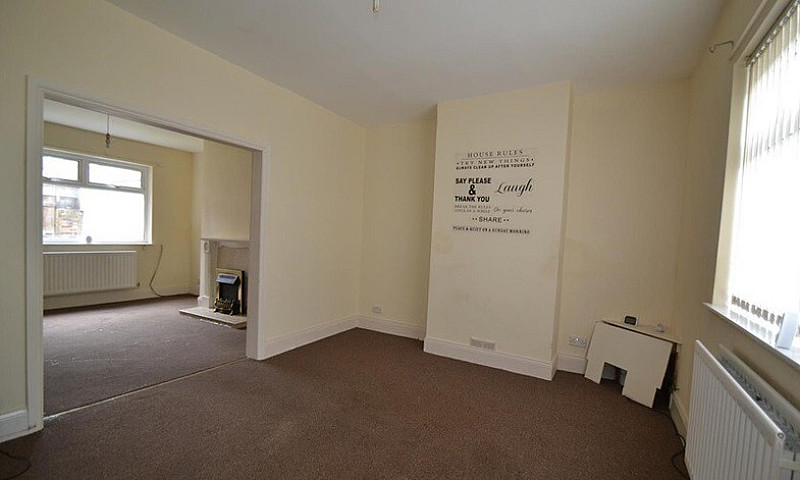 3 Bed House Craddock...