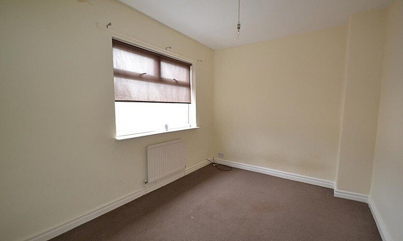 3 Bed House Craddock...
