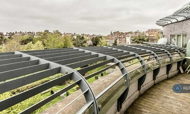 2 Bedroom Flat In Fo...