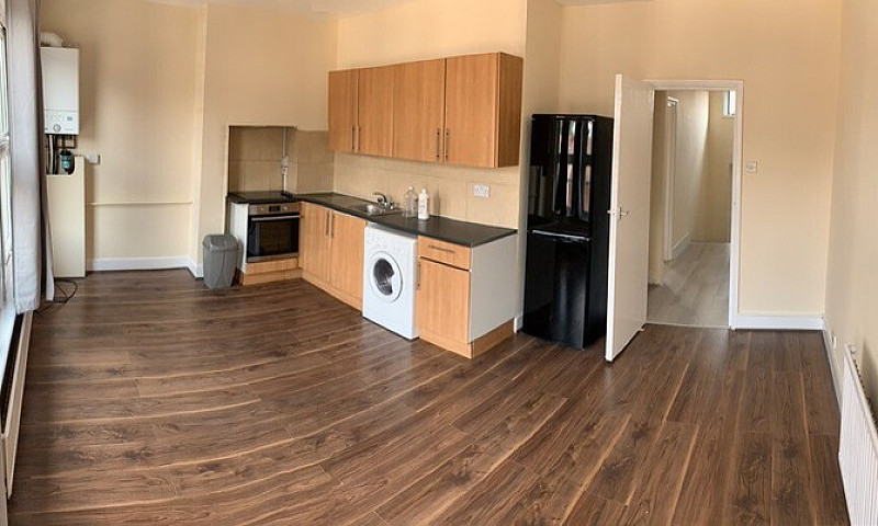 Newly Refurbished 2 ...