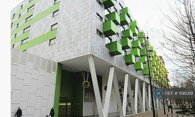 2 Bedroom Flat In Ar...