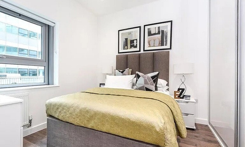 ***Lovely New 1 Bed ...