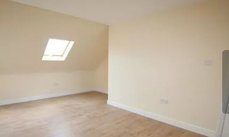 First Floor 2 Bedroo...
