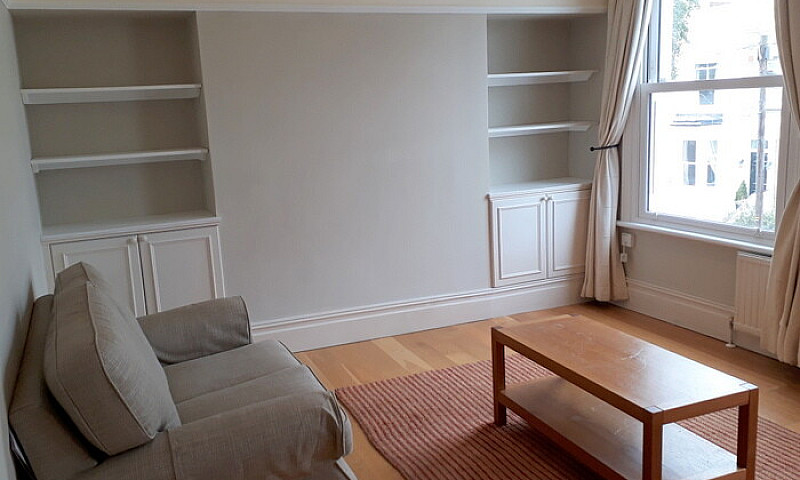 2 Bedroom Flat In Ch...