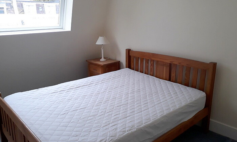 2 Bedroom Flat In Ch...
