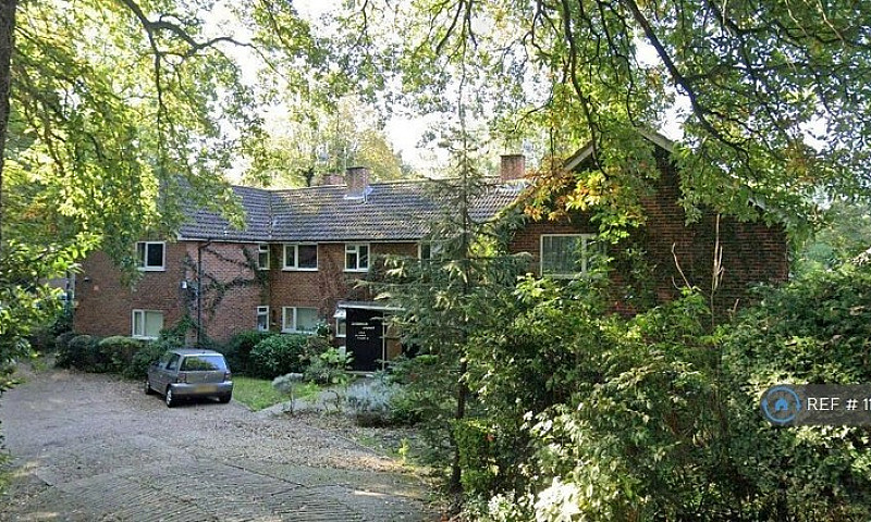 1 Bedroom Flat In Lu...