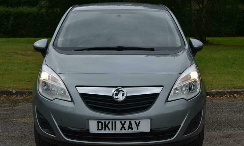 2011 (11) Vauxhall M...