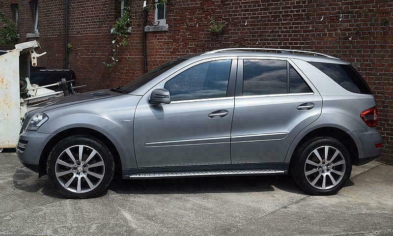 2011 Mercedes M Clas...