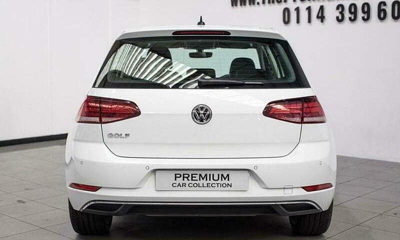 2018 Volkswagen Golf...