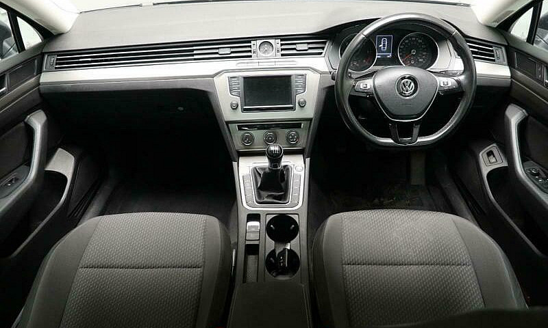 2017 Volkswagen Pass...