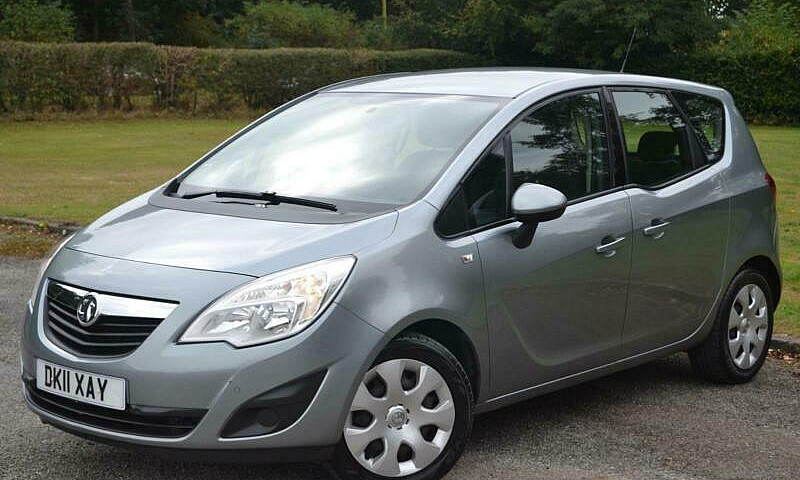 2011 (11) Vauxhall M...