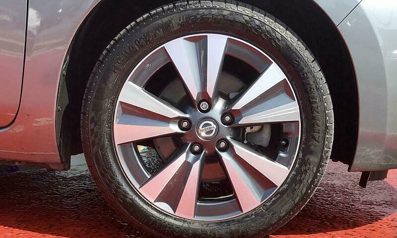 2017 Nissan Leaf 80K...