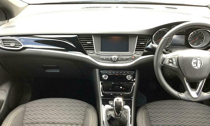2016 Vauxhall Astra ...