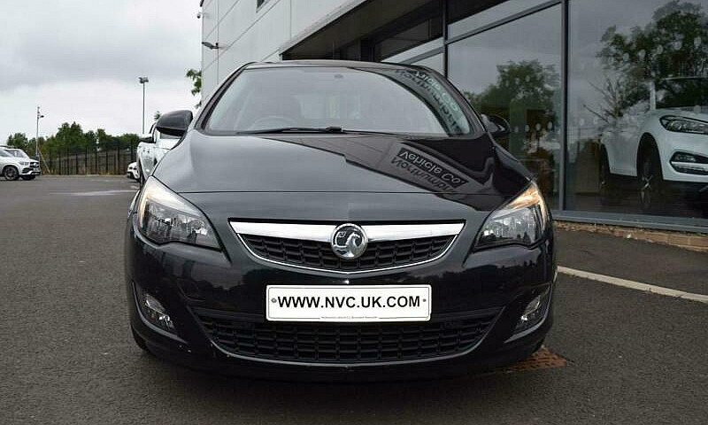 2011 Vauxhall Astra ...