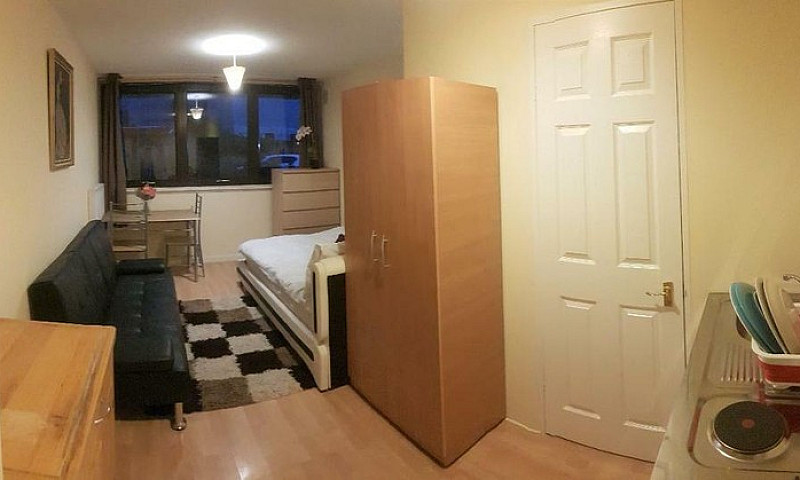 4 Bedroom Flat In Fl...